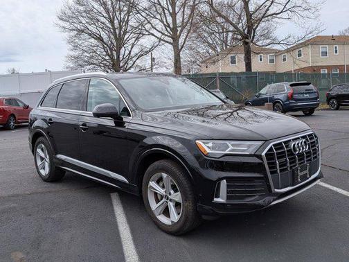 Black 2022 Audi Q7 45 Premium