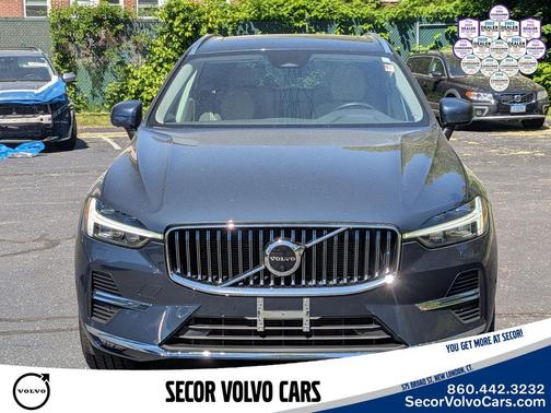 Denim Blue Metallic 2023 Volvo XC60 Plus Bright Theme