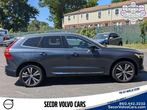 Denim Blue Metallic 2023 Volvo XC60 Plus Bright Theme