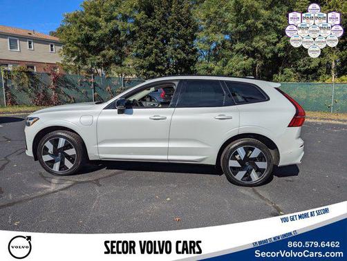 2024 Volvo XC60 Recharge Plug-In Hybrid Plus Dark Theme