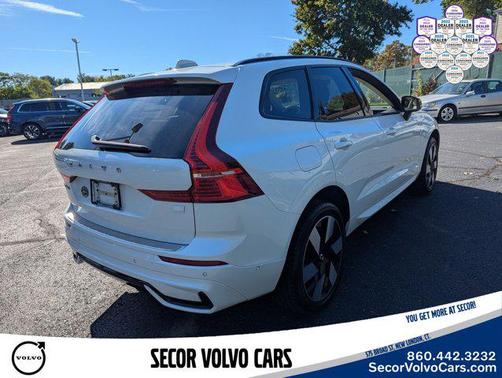 2024 Volvo XC60 Recharge Plug-In Hybrid Plus Dark Theme