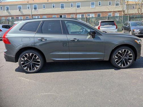 Forest Lake 2026 Volvo XC60 B5 Ultra