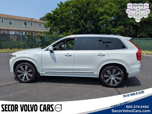 2024 Volvo XC90 Recharge Plug-In Hybrid Ultimate Bright Theme