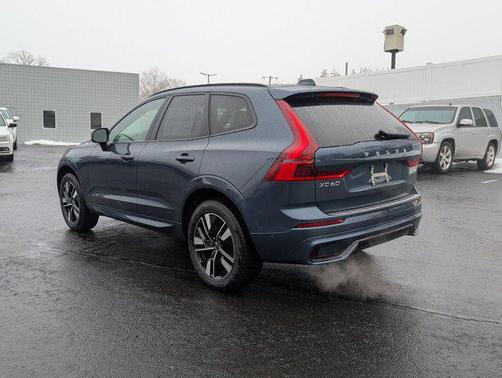2026 Volvo XC60 B5 Plus