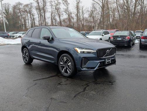 2026 Volvo XC60 B5 Plus