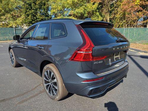 2025 Volvo XC60 B5 Core