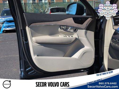 2023 Volvo XC90 Plus