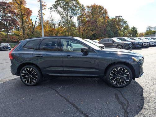 2026 Volvo XC60 B5 Ultra