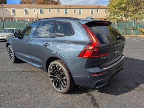 2026 Volvo XC60 B5 Ultra