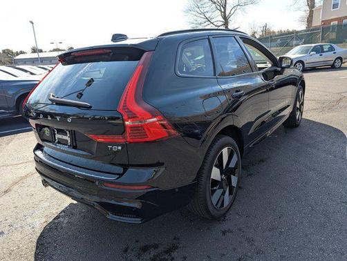2025 Volvo XC60 Plug-In Hybrid T8 Plus