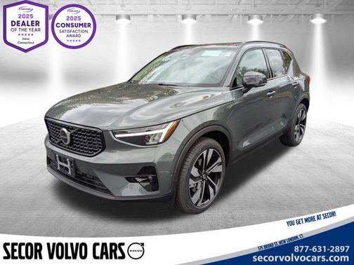 2026 Volvo XC40 B5 Plus