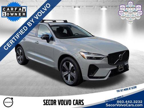 2024 Volvo XC60 Recharge Plug-In Hybrid Plus Dark Theme