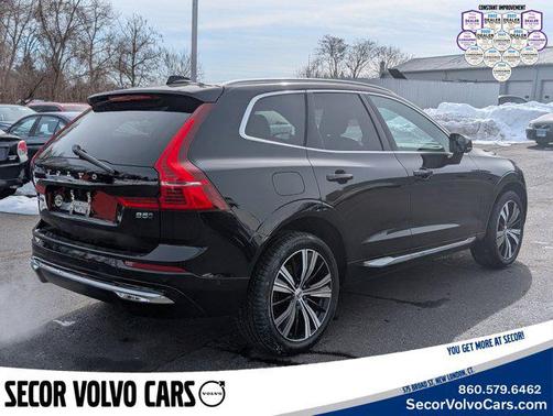 2023 Volvo XC60 Plus Bright Theme