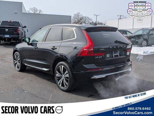 2023 Volvo XC60 Plus Bright Theme