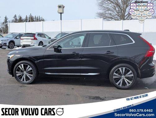 2023 Volvo XC60 Plus Bright Theme