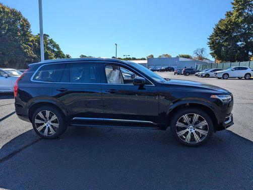 2025 Volvo XC90 B6 Plus 6-Seater