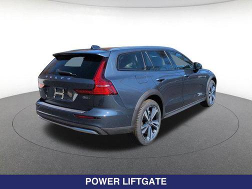 Denim Blue Metallic 2026 Volvo V60 Cross Country Plus, B5 AWD Gas (mild hybrid)