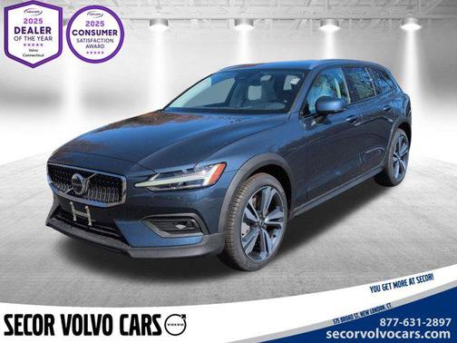 2026 Volvo V60 Cross Country Plus, B5 AWD Gas (mild hybrid)