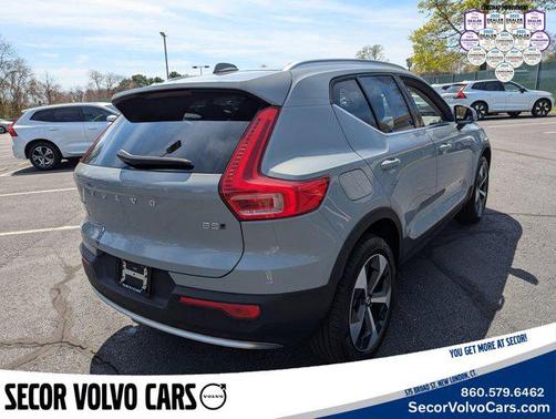 2025 Volvo XC40 Plus Bright Theme
