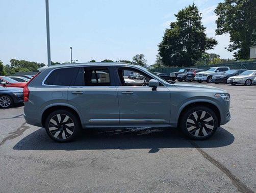 2025 Volvo XC90 Plug-In Hybrid T8 Plus 6-Seater