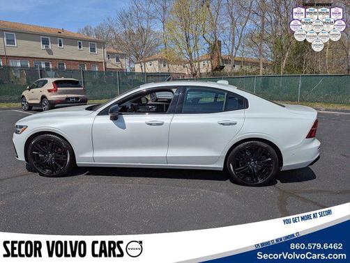 2024 Volvo S60 Plus Black Edition