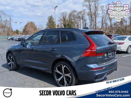 2023 Volvo XC60 Ultimate Dark Theme