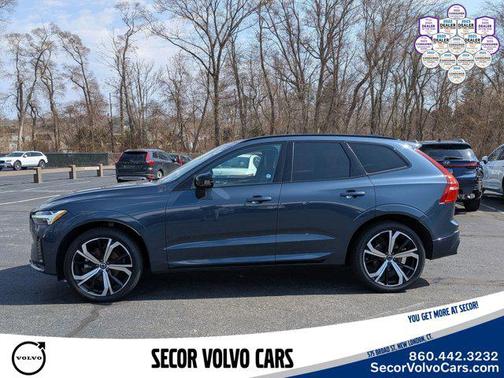 2023 Volvo XC60 Ultimate Dark Theme
