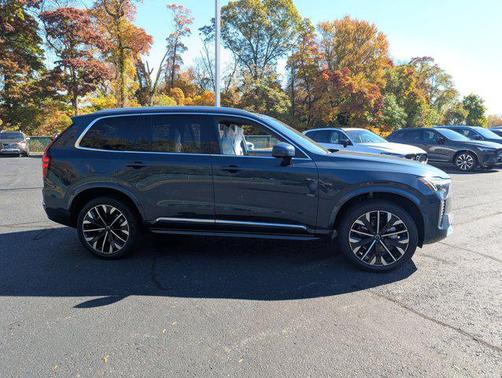 2026 Volvo XC90 B6 Plus 7-Seater