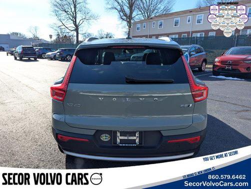 2023 Volvo XC40 Plus Bright Theme