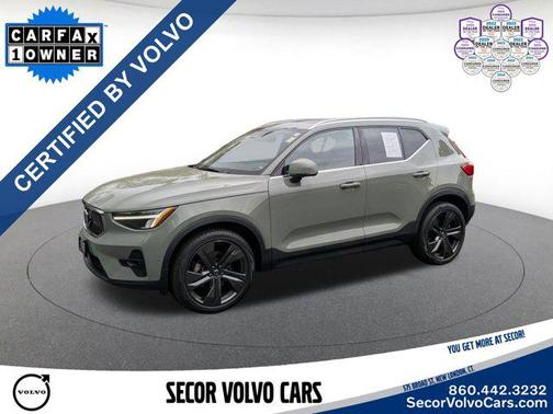 Sage Green Metallic 2023 Volvo XC40 Plus Bright Theme