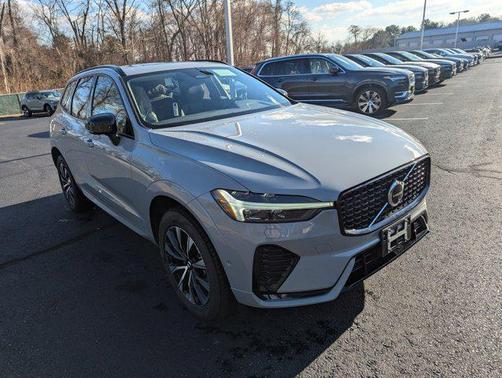 2025 Volvo XC60 B5 Plus