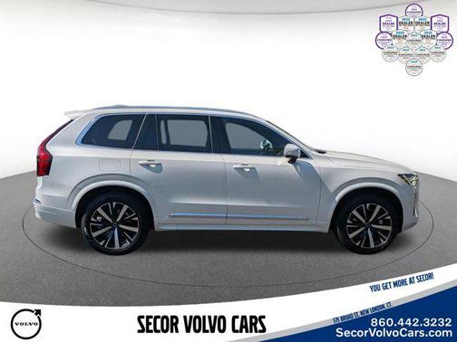 Crystal White Metallic 2025 Volvo XC90 Core