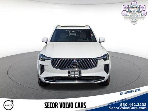 Crystal White Metallic 2025 Volvo XC90 Core