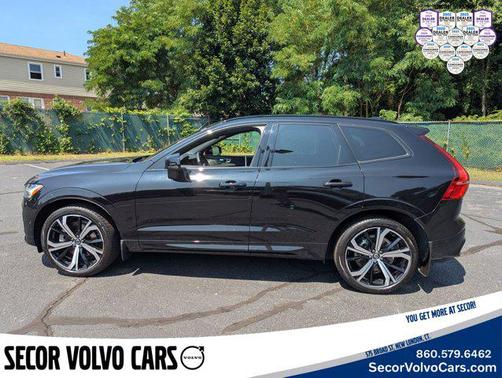 2023 Volvo XC60 Ultimate Dark Theme