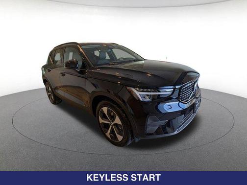 Onyx Black 2026 Volvo XC40 B5 Core