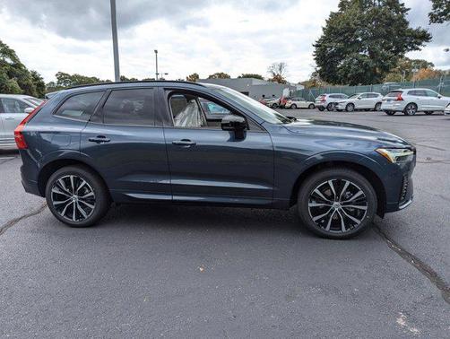 2025 Volvo XC60 B5 Plus