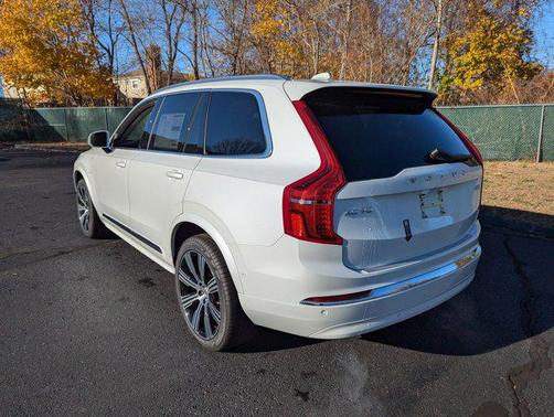 2025 Volvo XC90 Plug-In Hybrid T8 Plus 7-Seater