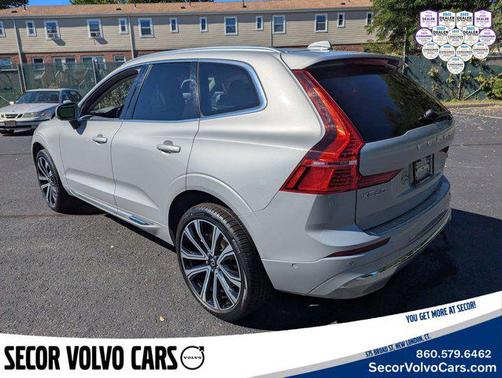 2023 Volvo XC60 Ultimate Bright Theme