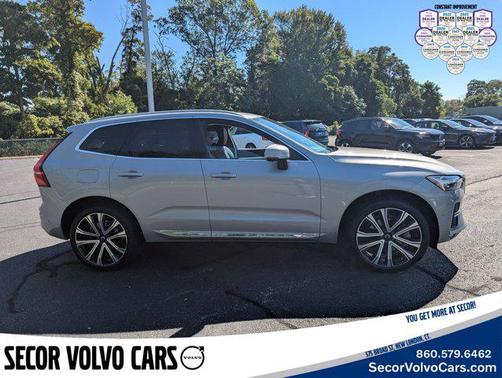 2023 Volvo XC60 Ultimate Bright Theme