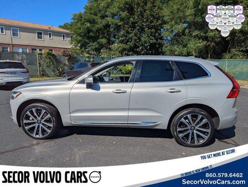 2023 Volvo XC60 Ultimate Bright Theme