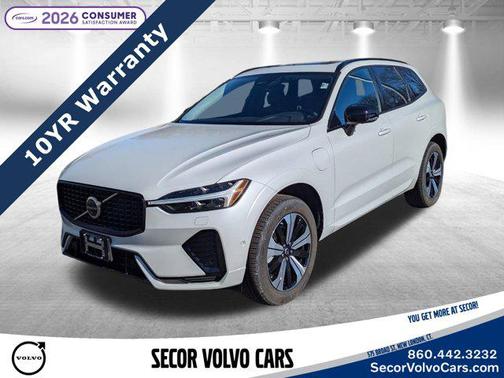 Crystal White 2025 Volvo XC60 Plug-In Hybrid T8 Plus