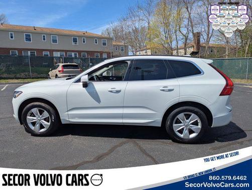 2022 Volvo XC60 Momentum