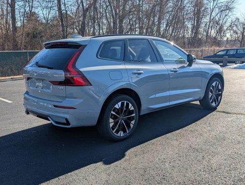2026 Volvo XC60 Plug-In Hybrid T8 Plus
