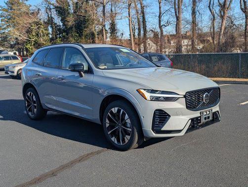 2026 Volvo XC60 Plug-In Hybrid T8 Plus