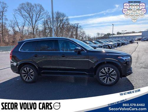 2022 Volvo XC90 T6 Momentum