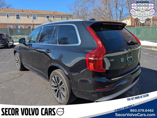 2022 Volvo XC90 T6 Momentum