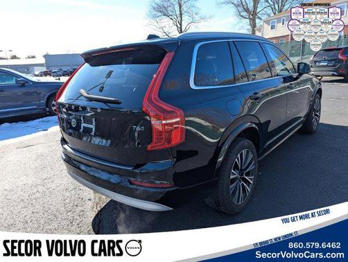 2022 Volvo XC90 T6 Momentum