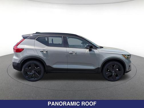 Vapour Grey Metallic 2026 Volvo XC40 Black Edition Ultra, B5 AWD Gas (mild hybrid)