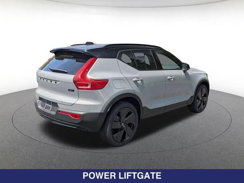 Vapour Grey Metallic 2026 Volvo XC40 Black Edition Ultra, B5 AWD Gas (mild hybrid)