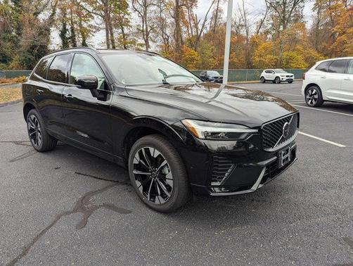 2026 Volvo XC60 B5 Plus